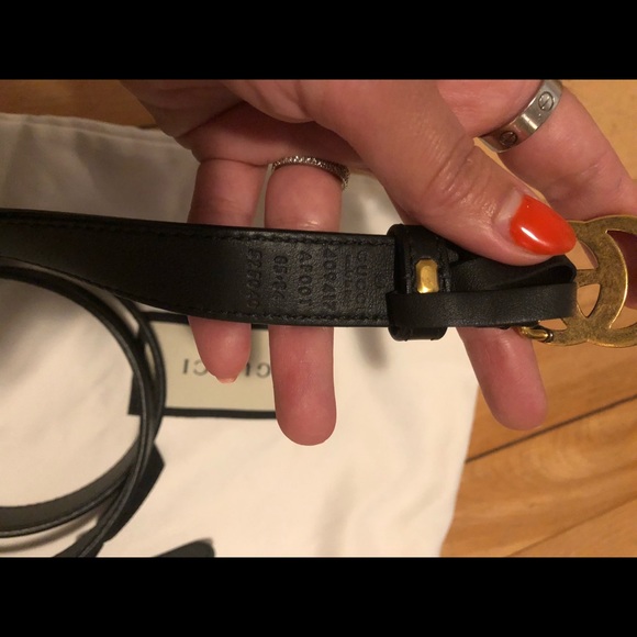 Gucci GG Small Gold and Black Belt - Picture 6 of 8